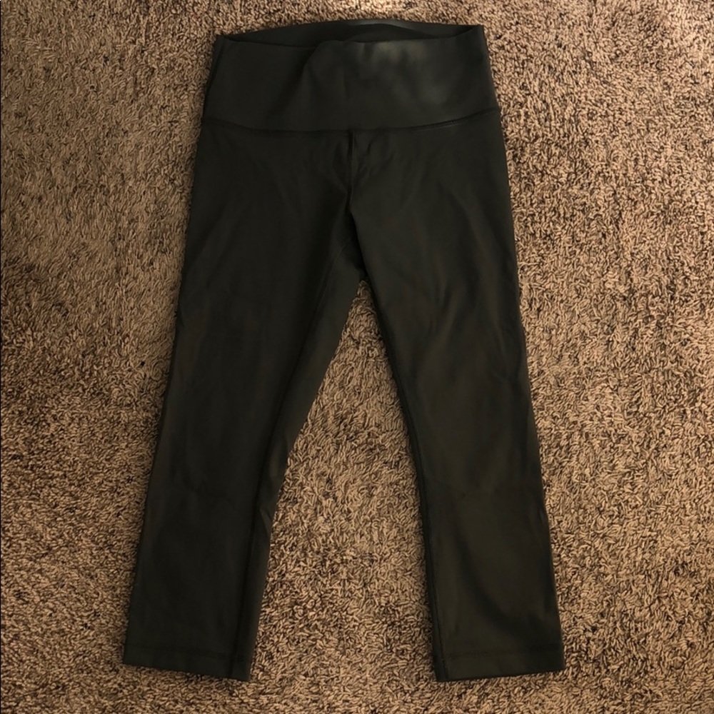 Wunder Under cropped leggings size 8